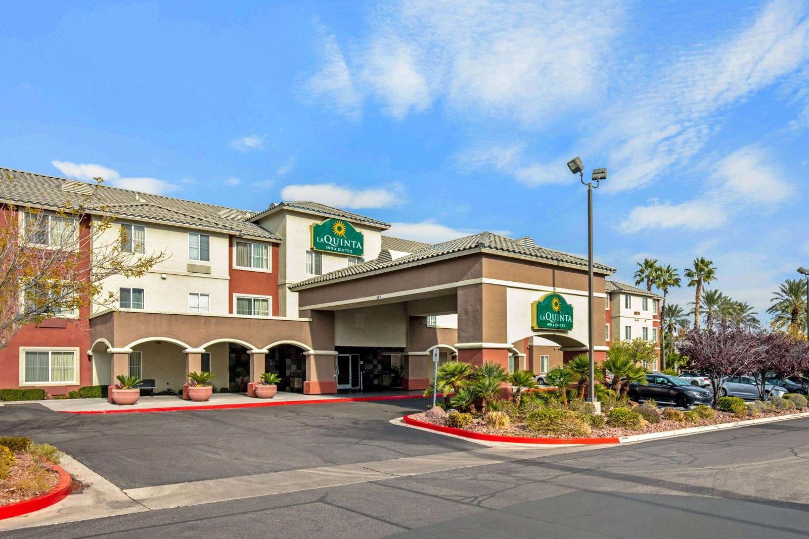 La Quinta Inn & Suites by Wyndham Las Vegas Red Rock / Summerlan